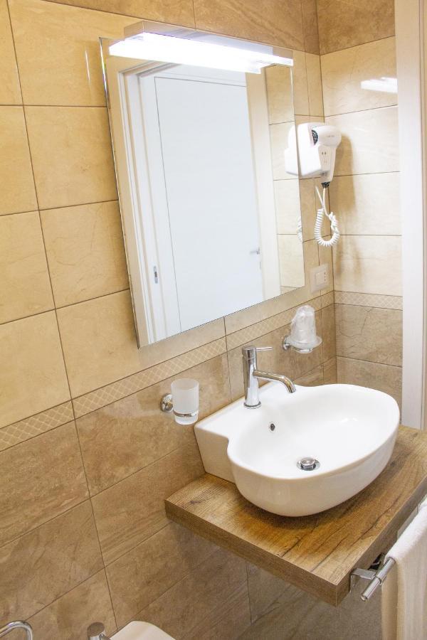 B&B Imperial Exclusive Rooms & Breakfast Porto Cesareo Eksteriør billede